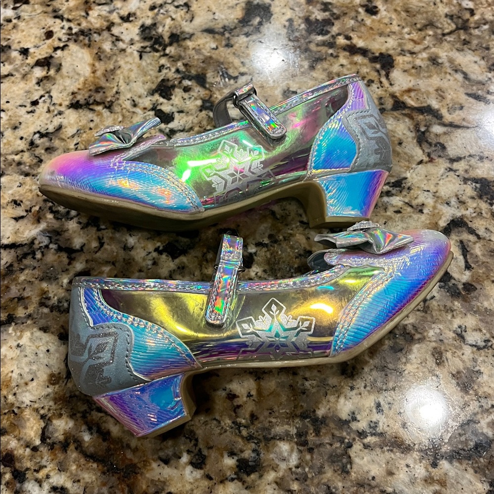 Disney Frozen Holographic Dress Shoes with Bow - Picture 3 of 6